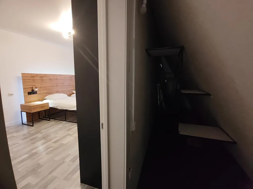 6-комнатный Дом