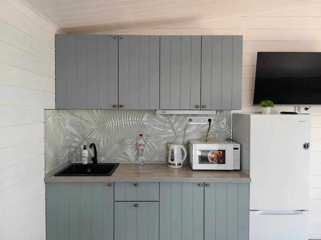 Дом на берегу озера с сауной и купелью