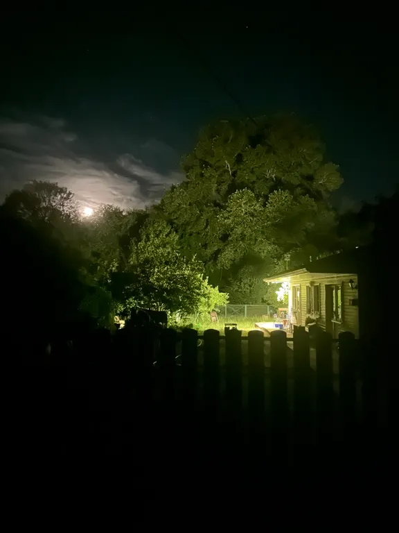 Половина дома недалеко от моря