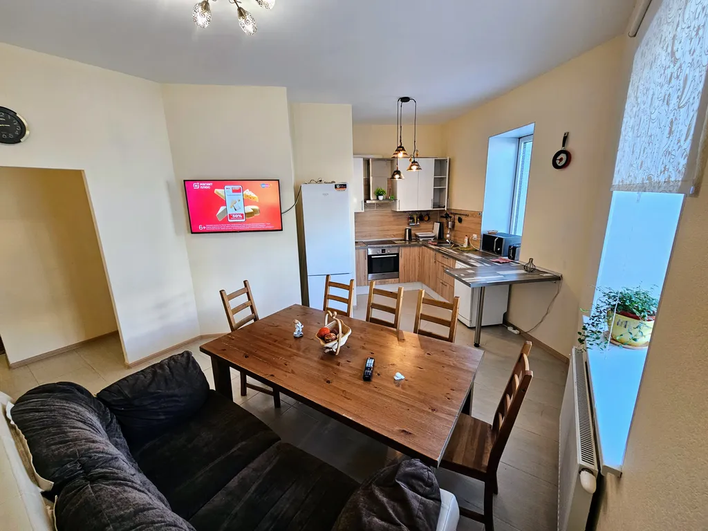 Квартира Просторная 80кв евро-трёшка с двумя сан узлами рядом с метро — аренда посуточно в Мурино