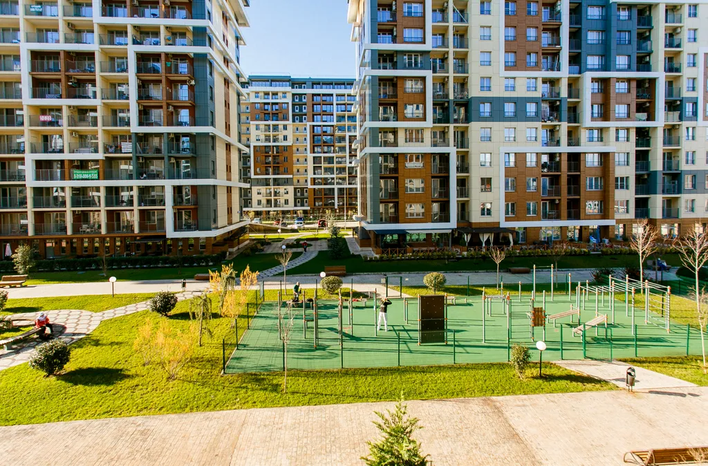 Студия на первой береговой