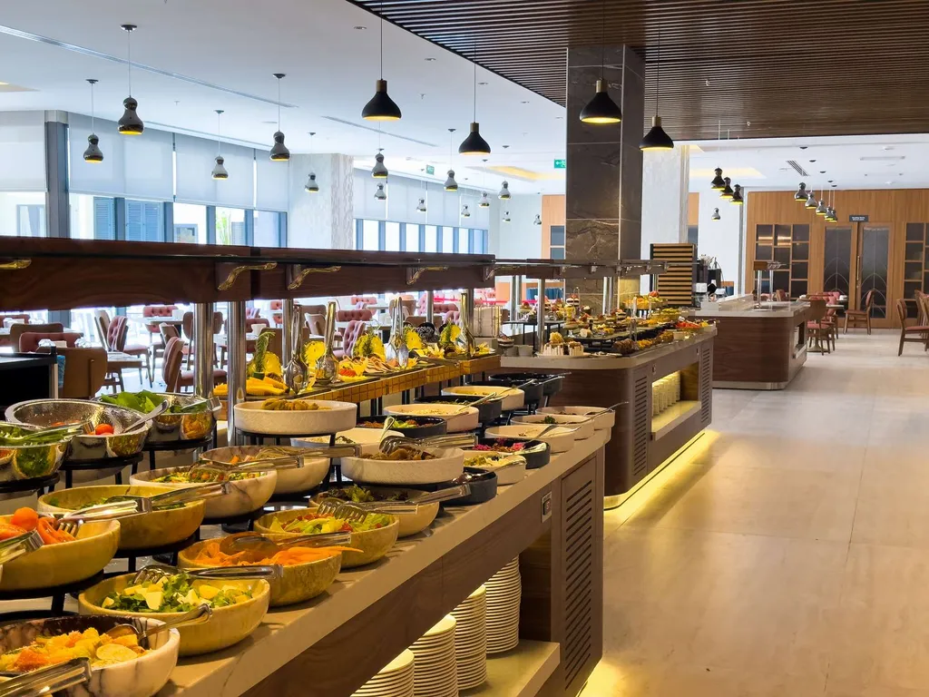 Апартаменты Azura World с видом на море, в комплексе 5 звезд