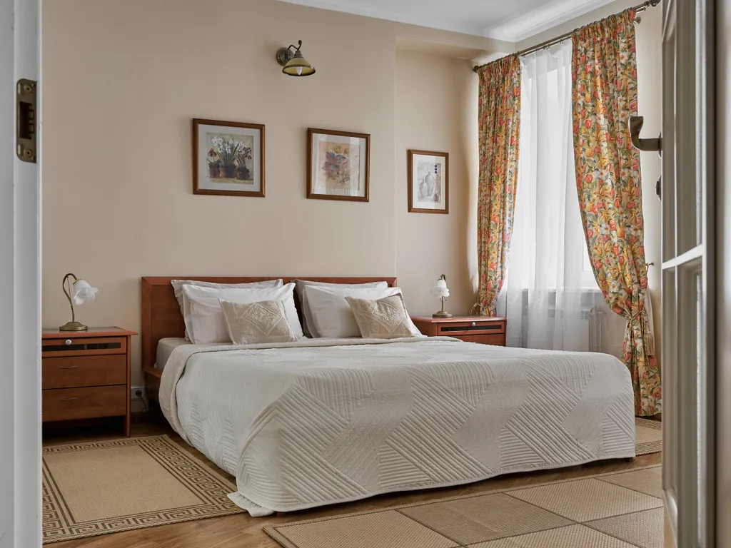 Апартаменты Кареты и Лошади с тремя спальнями рядом с Эрмитажем