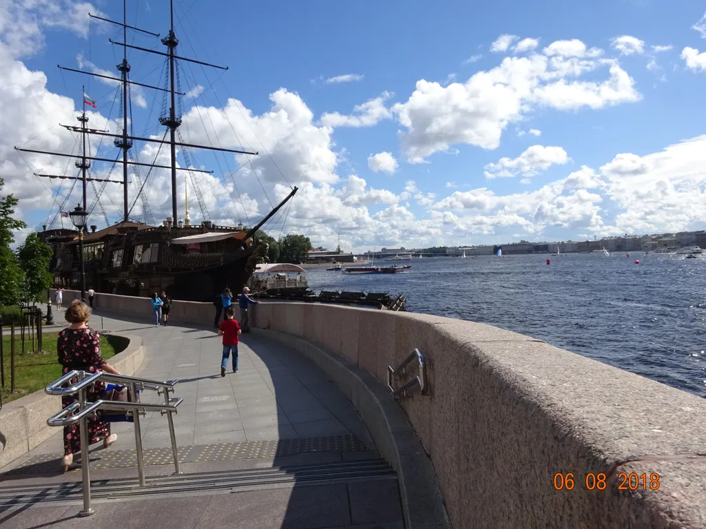 Квартира Апартаменты Белый бегемот у Петропавловки — Санкт-Петербург