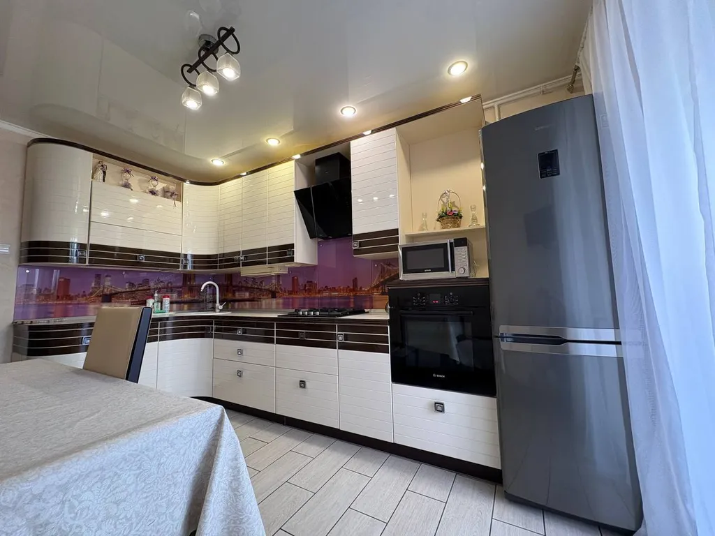 Двухкомнатная квартира с евроремонтом — аренда посуточно в Россошь