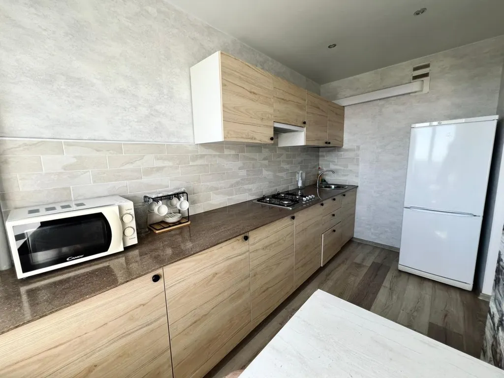 Квартира у Теннисной академии и Ледового