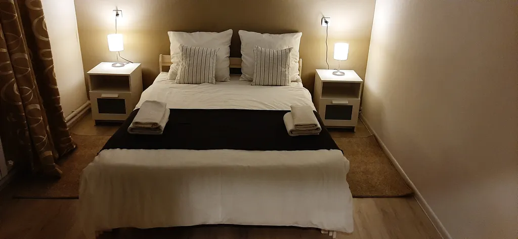 Дом в деревне с баней