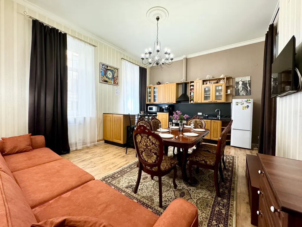 Квартира Просторная квартира возле Эрмитажа - 3 спальни, 2 санузла, парковка — Санкт-Петербург