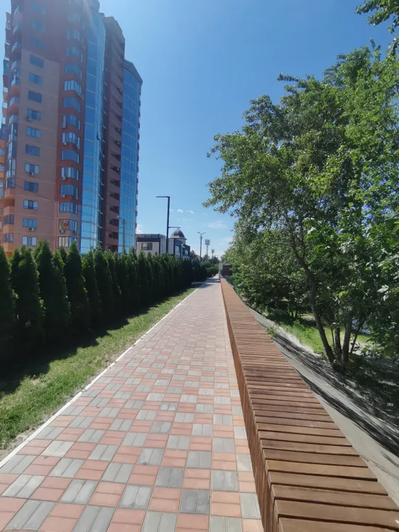 Просторная квартира-студия в Лазурном