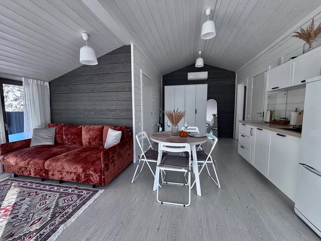 Уютный дом барн в лесу