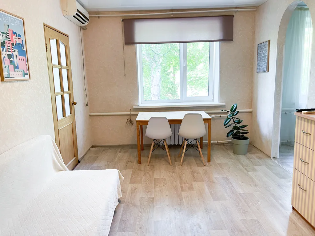 Просторная теплая двухкомнатная квартира — аренда посуточно в Уссурийск