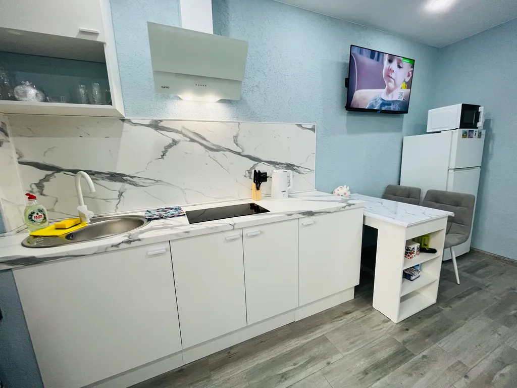 Новая квартира-студия около ТРК Алмаз