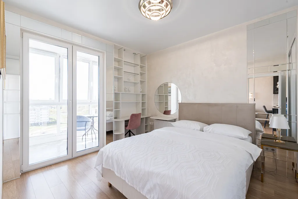 Апартаменты у Дана молл с видом на озеро