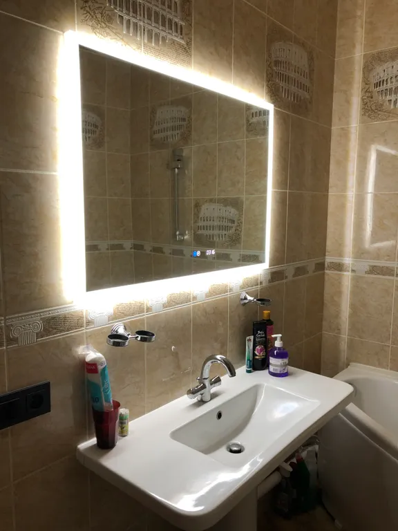 В Индустриальном районе тц Планета