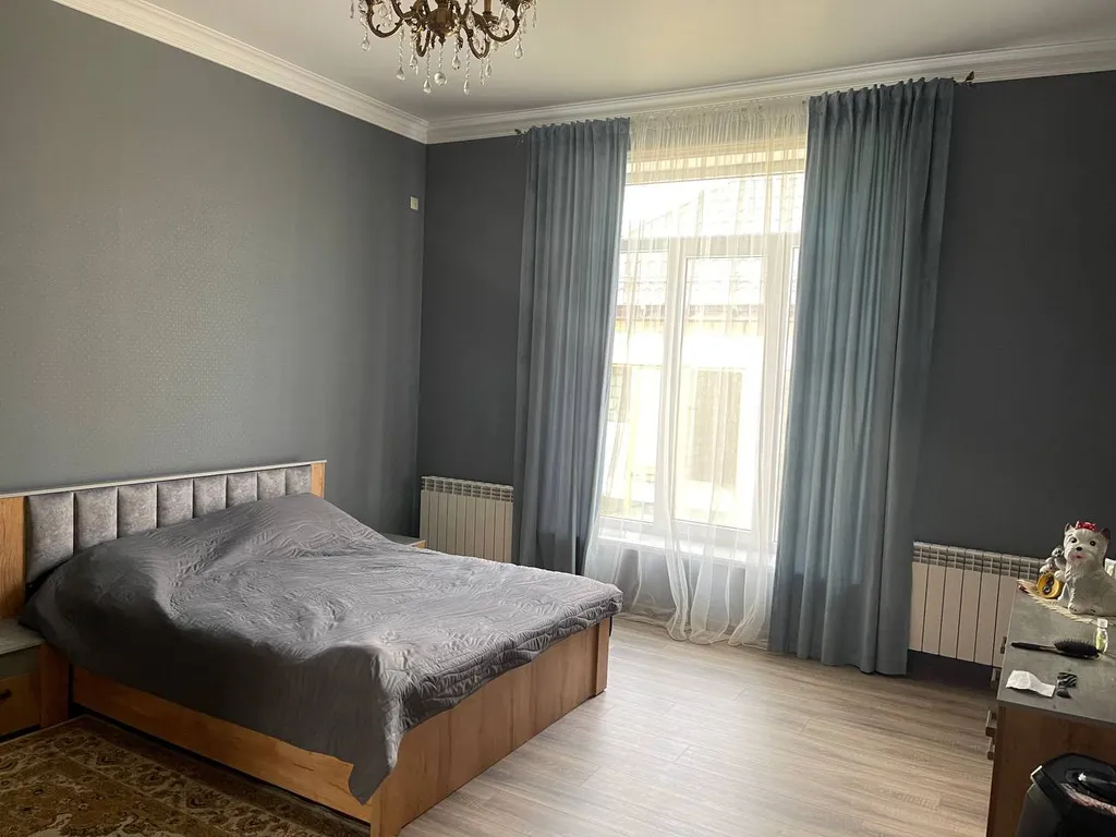 Частный аккуратный дом с двором на берегу Каспийского моря