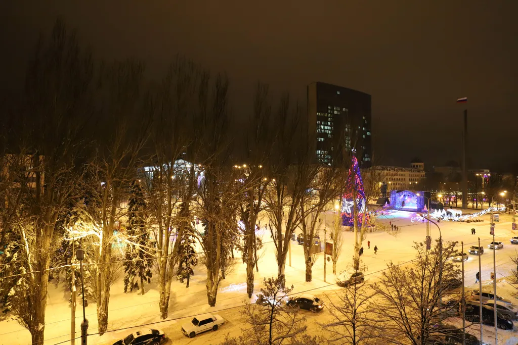 Панорамный вид на площадь Ленина и центр