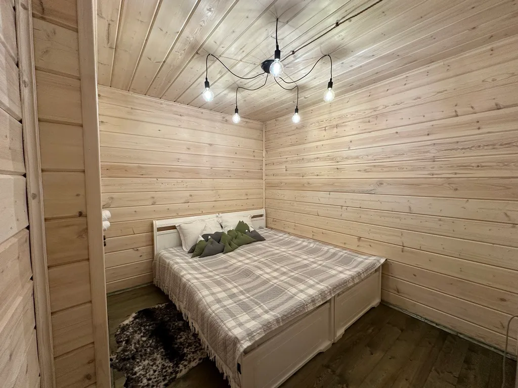 Большой дом с тремя спальнями,  Дом 3