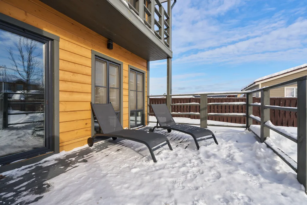 Коттедж Большой семейный дом с панорамными окнами у леса и озера — Семеновское