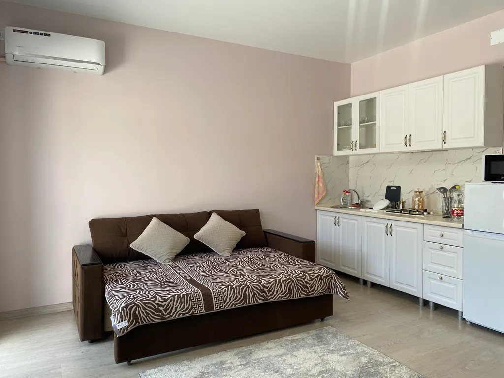 Уютный дом недалеко от берега