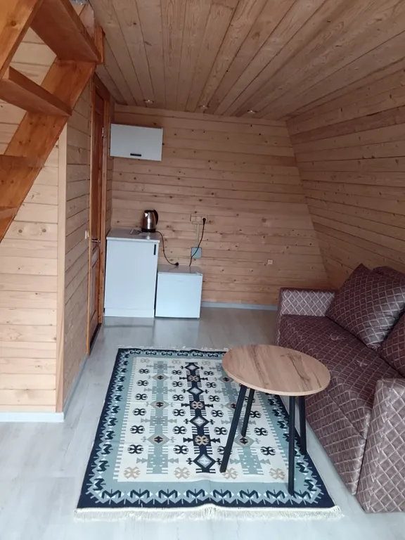 Гостевой дом с видом на пруд и горы