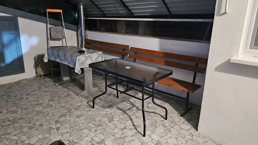 Часть дома со своей кухней