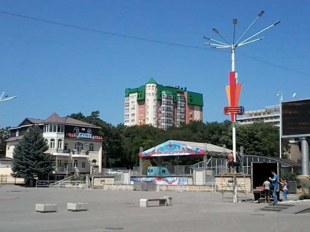 2-комнатная квартира в центре возле парка