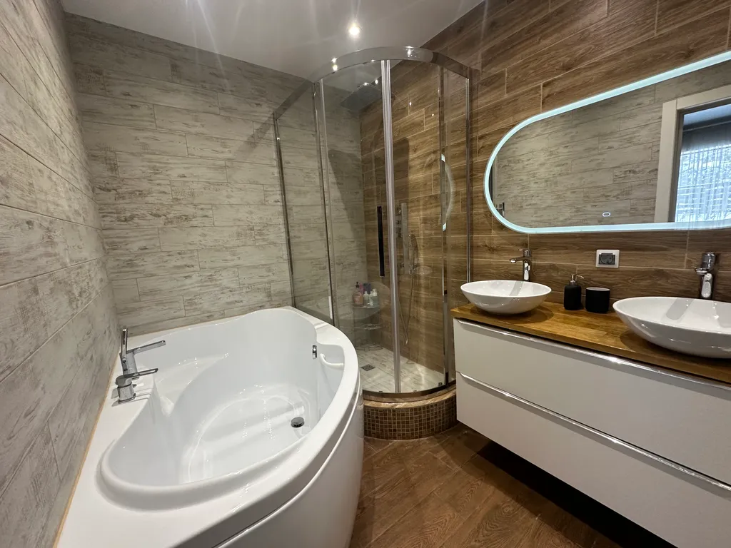 4-комнатный Дом