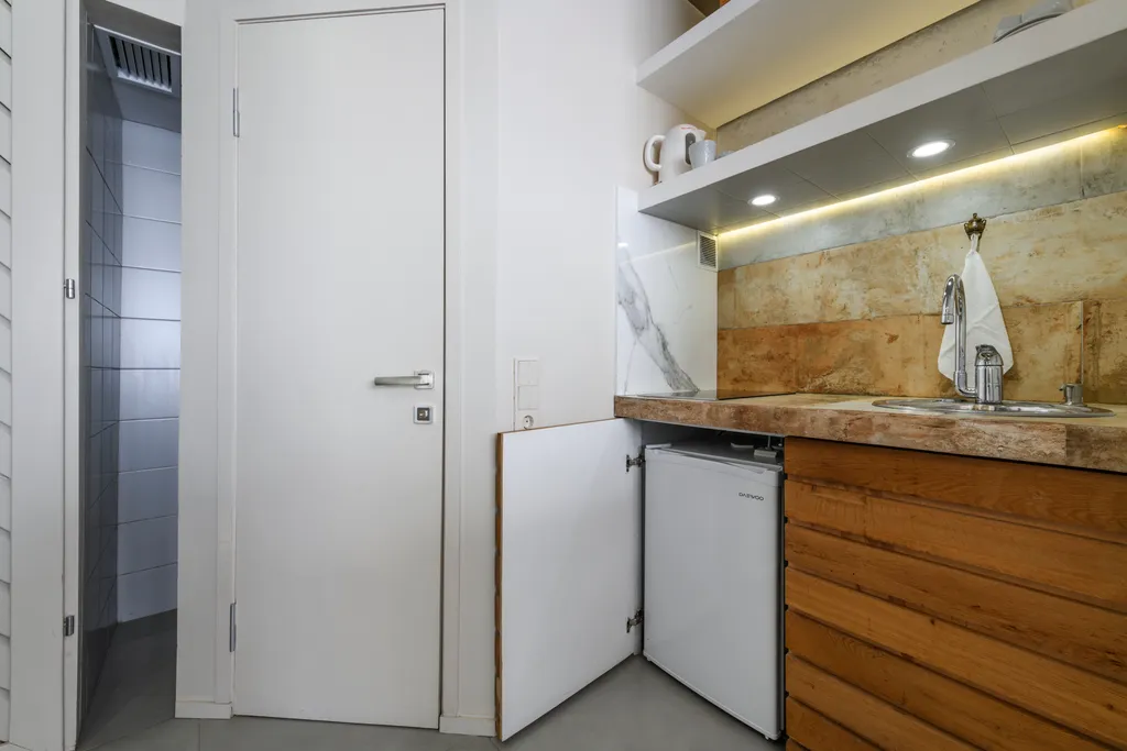 ЛАЙТ БЛЮ ДИЗАЙН-СТУДИЯ | 30 м² | Уют в стиле ростик с горным пейзажем!