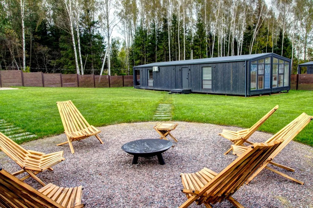 Уютный дом с видом на лес для большой компании