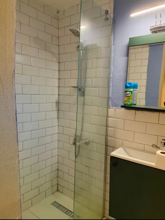 2br and 2bath balcony 8 min to metro