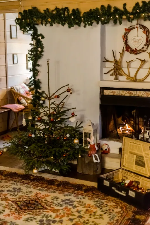 Хутор в лесу Розовый шмель