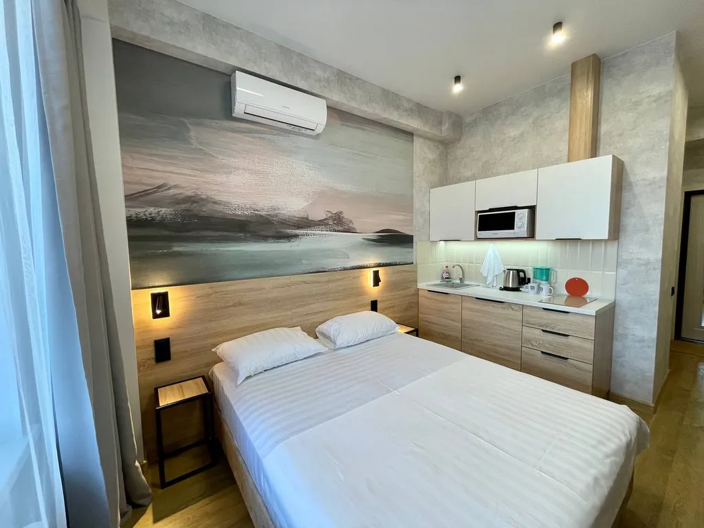 "В Гости!" на Запорожской 69  (1к студия №4 рядом с БЦ "Сити")