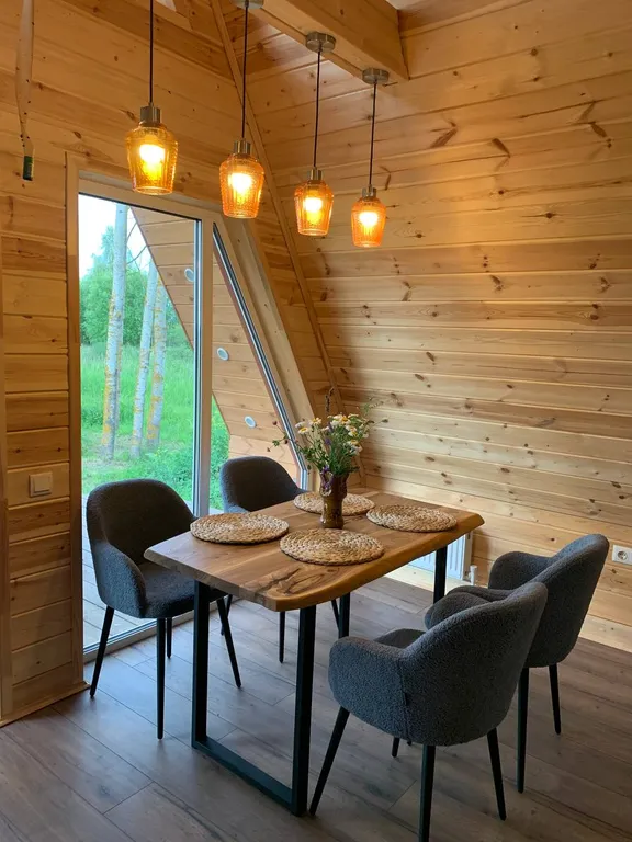 Домик с видом на лес