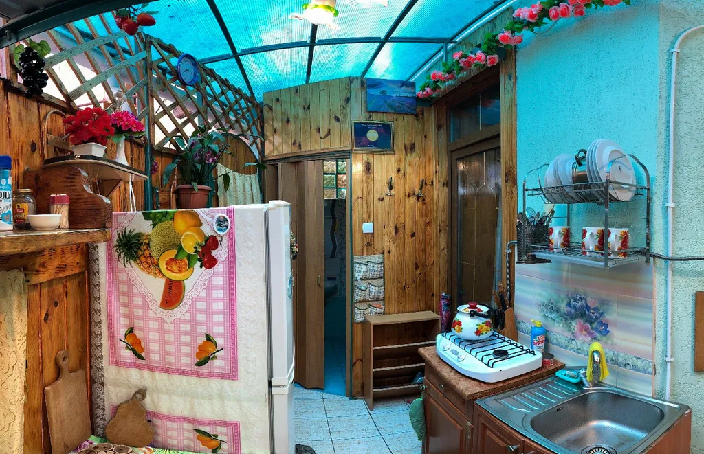 Уютная квартира с летней верандой-кухней