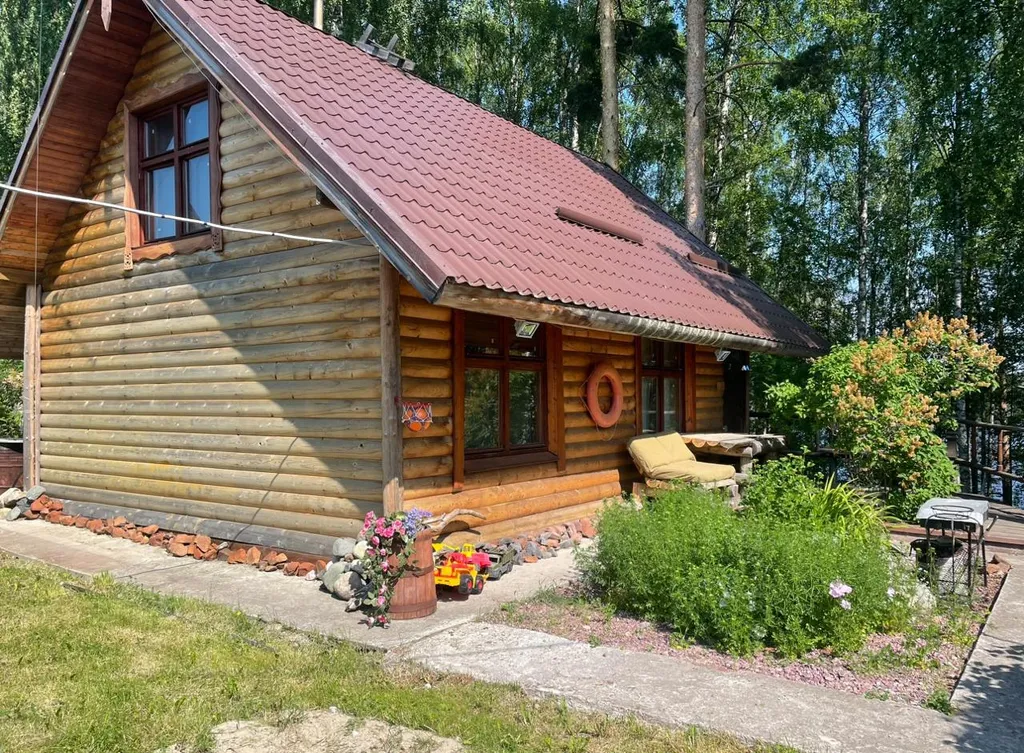 Коттедж Гостевой дом на берегу озера сандал — Сопоха