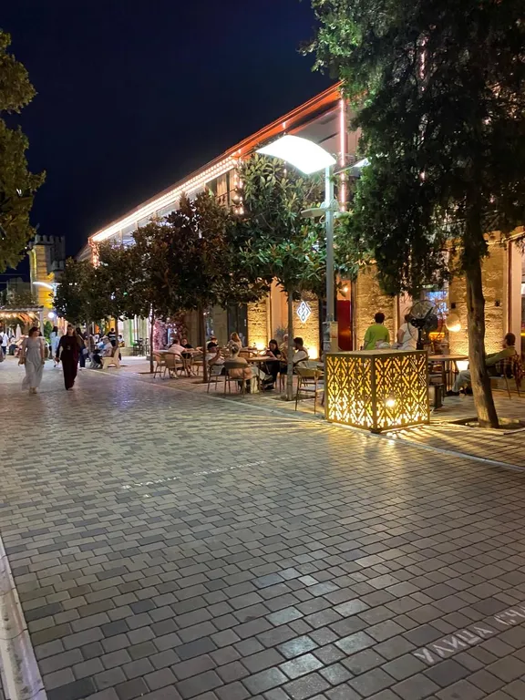 Квартира Уютная квартира с видом на море в центре города рядом с фонтаном — Дербент