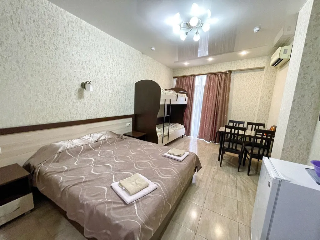 Квартира Квартира Четырехместный номер с балконом и видом на море — Лазаревское