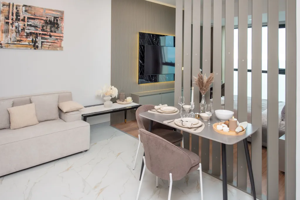 Oceanview Mood by Aesthaven