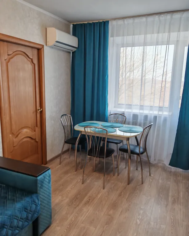 Двухкомнатная квартира с удобным расположением 5 минут до моря