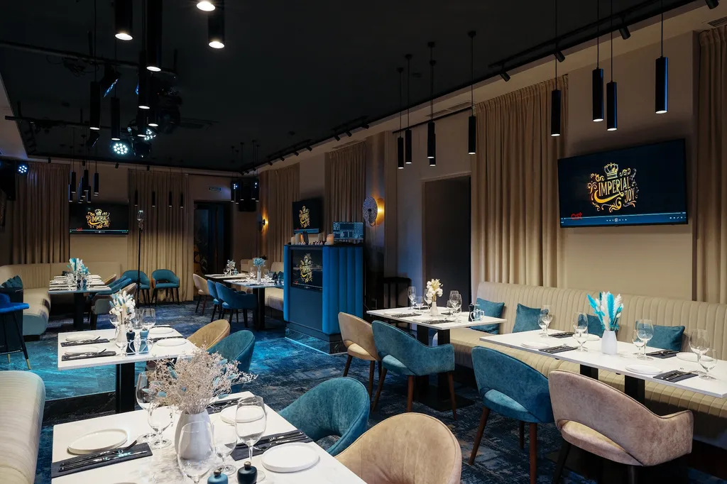 Мини-отель Imperial Joy находится на 2 этаже караоке-бара