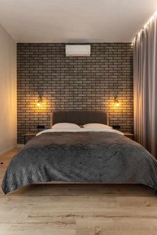 На первой линии от моря сдам полдома