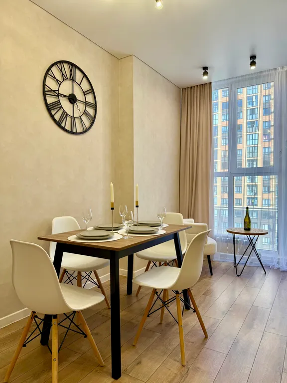 Роскошная двухкомнатная квартира у фонтана