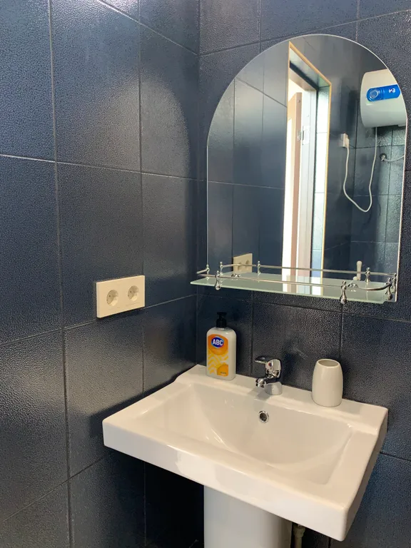 Коттедж Коттедж Просторные трехкомнатные апартаменты с двумя изолированными спальнями — Сухум