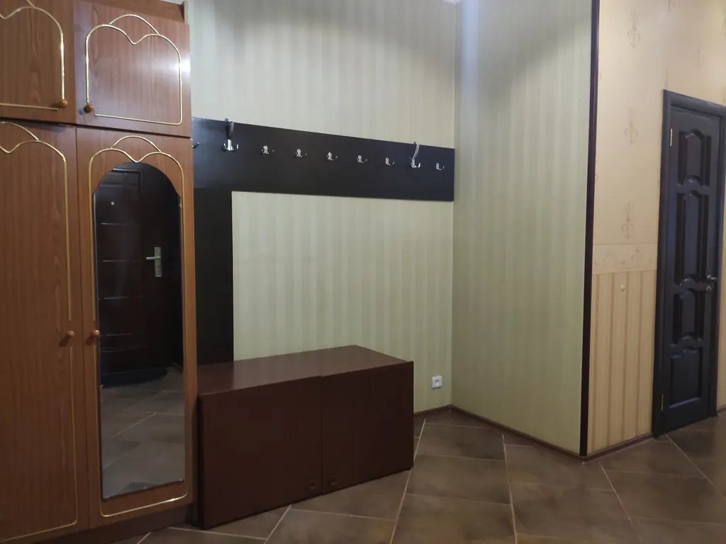 Дом в спальном районе