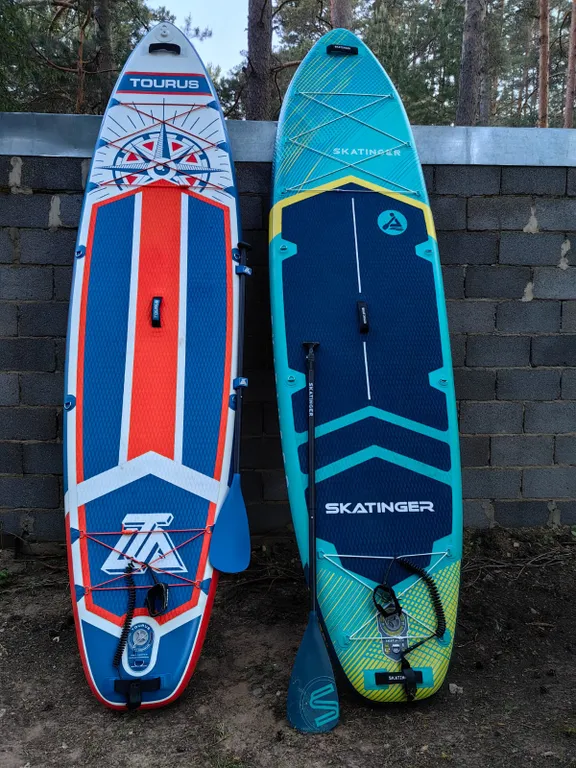 Коттедж Коттедж с баней, чаном и детской площадкой с батутом у озера, в бору — Ланино