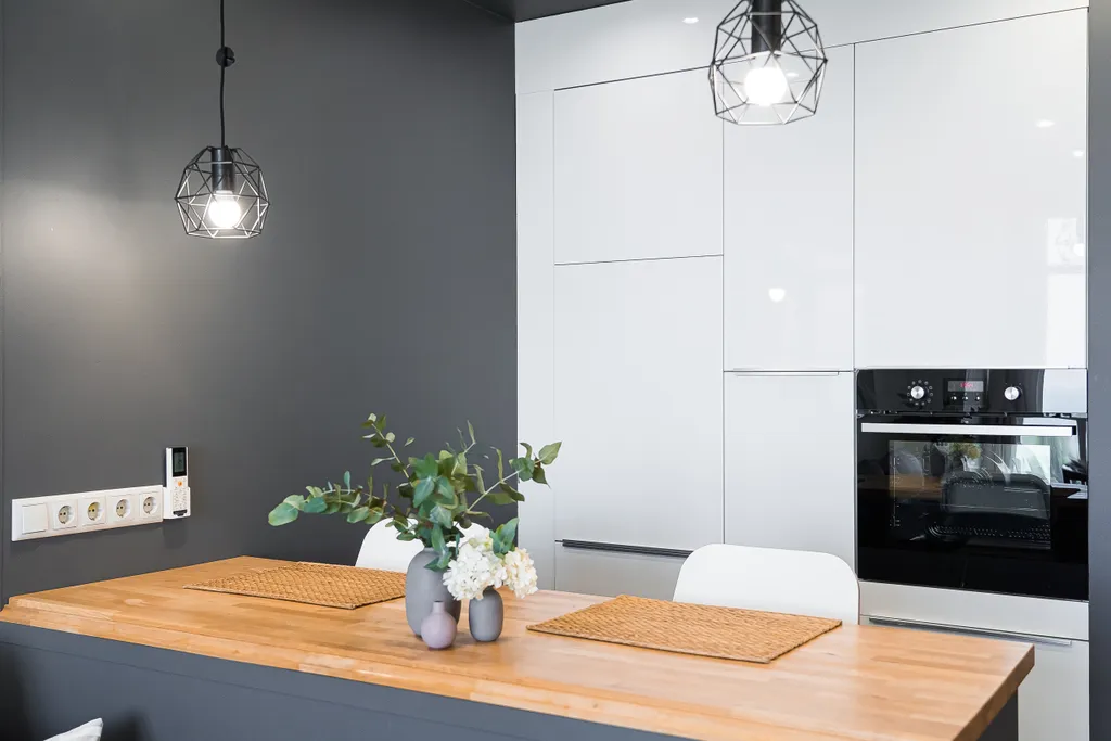 2-комнатная квартира в центре Сочи с видом на море и город