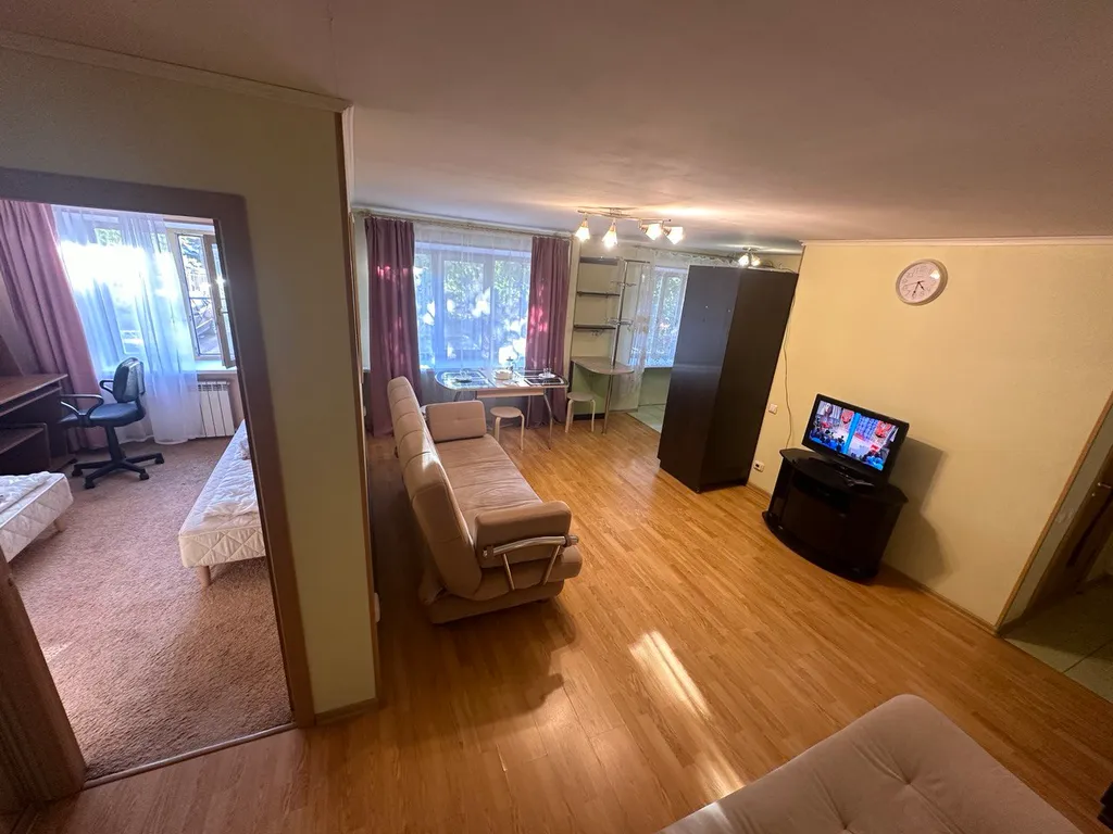 Двухкомнатная в самом центре у набережной