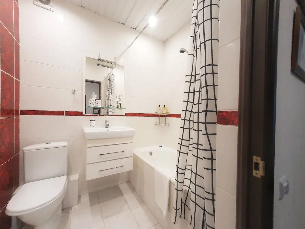 Интеллигентная квартира в интеллигентном доме