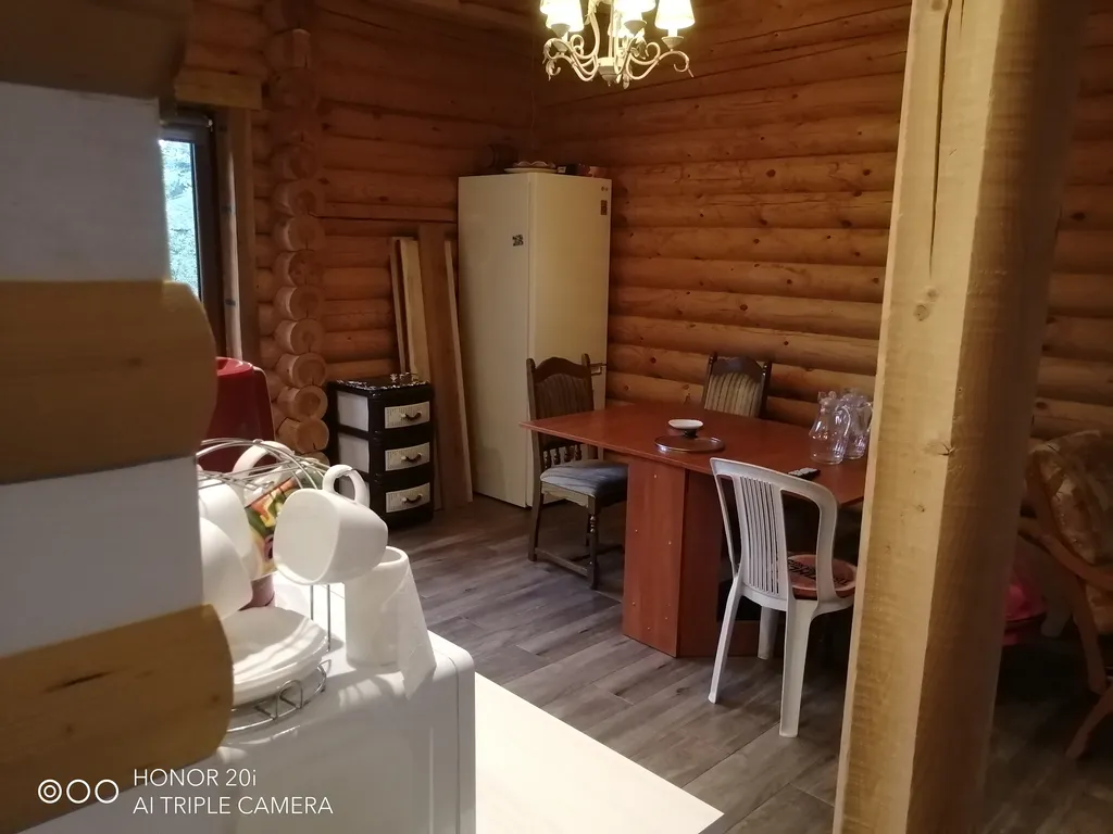 Дом из дерева у моря