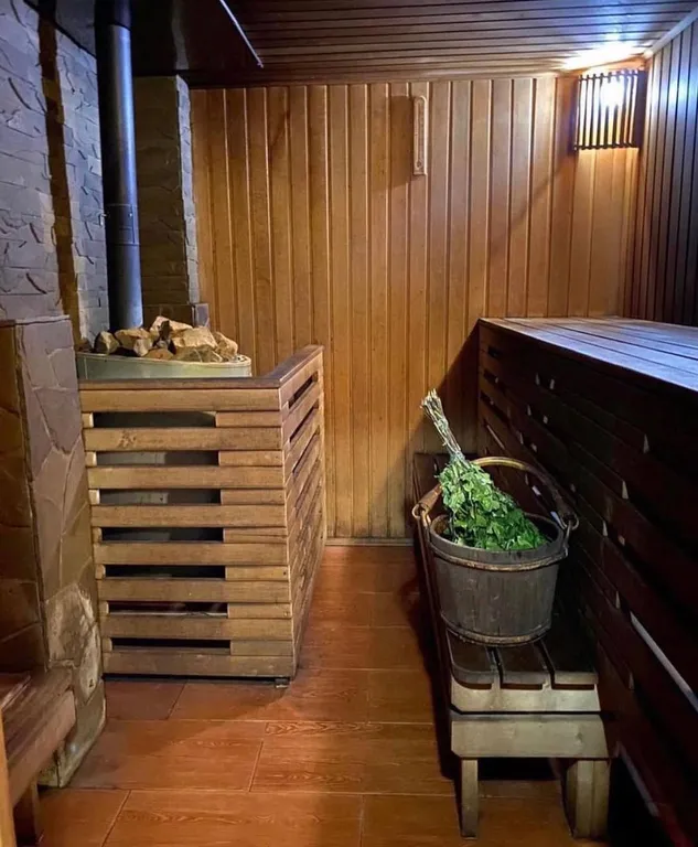 Уютный номер в гостинице сосновом лесу и на берегу озера